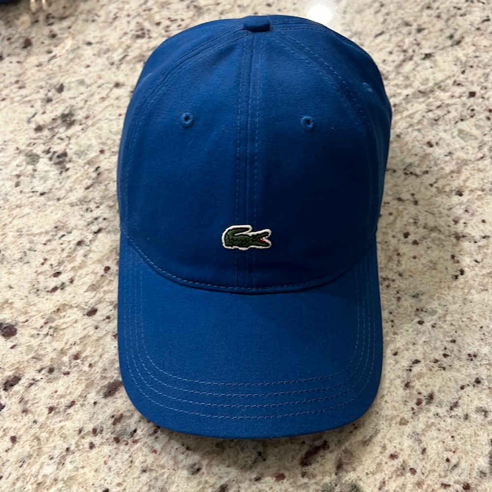 Like new Lacoste hat